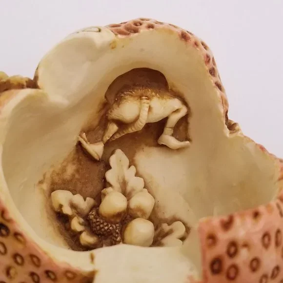 Harmony Kingdom Sweet As A Summer Kiss Strawberries Strawberry Figurine England - Picture 8 of 12